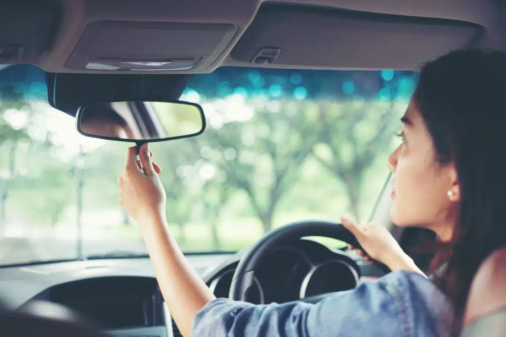 Spion Mobil Anti Silau Untuk Perjalanan Malam yang Aman dan Nyaman