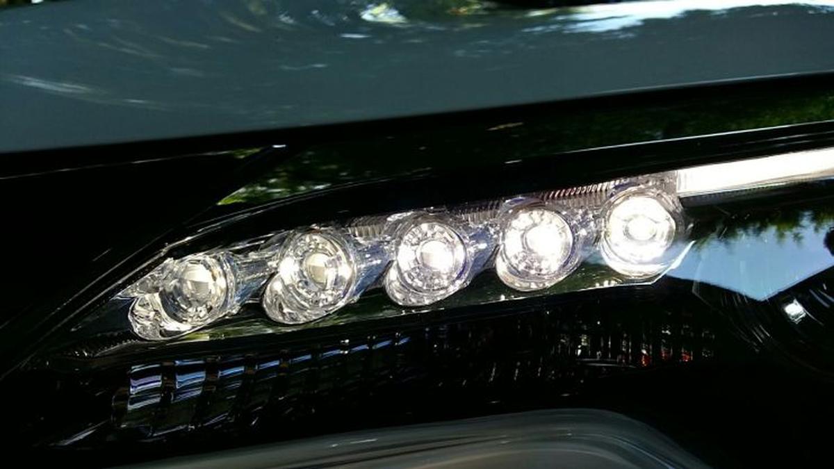 Lampu LED Mobil Terbaik dengan Desain Stylish dan Pemasangan Mudah untuk Kendaraan Anda