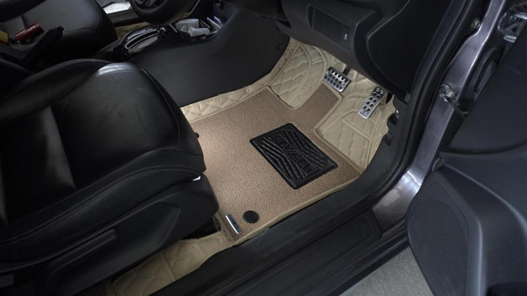 Karpet Mobil Mewah Anti Slip dan Mudah Dibersihkan for Premium Comfort and Easy Maintenance